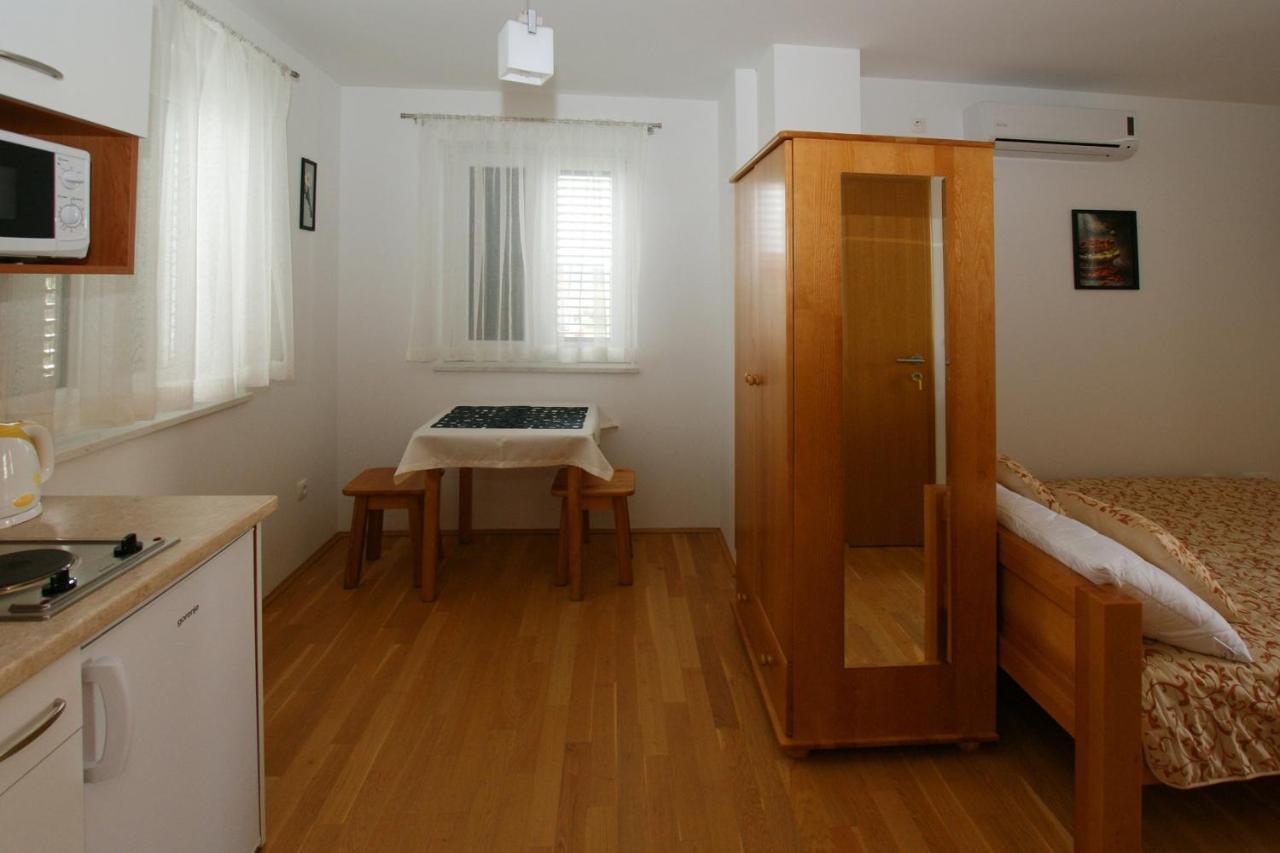 Villa Trio 斯里马 外观 照片